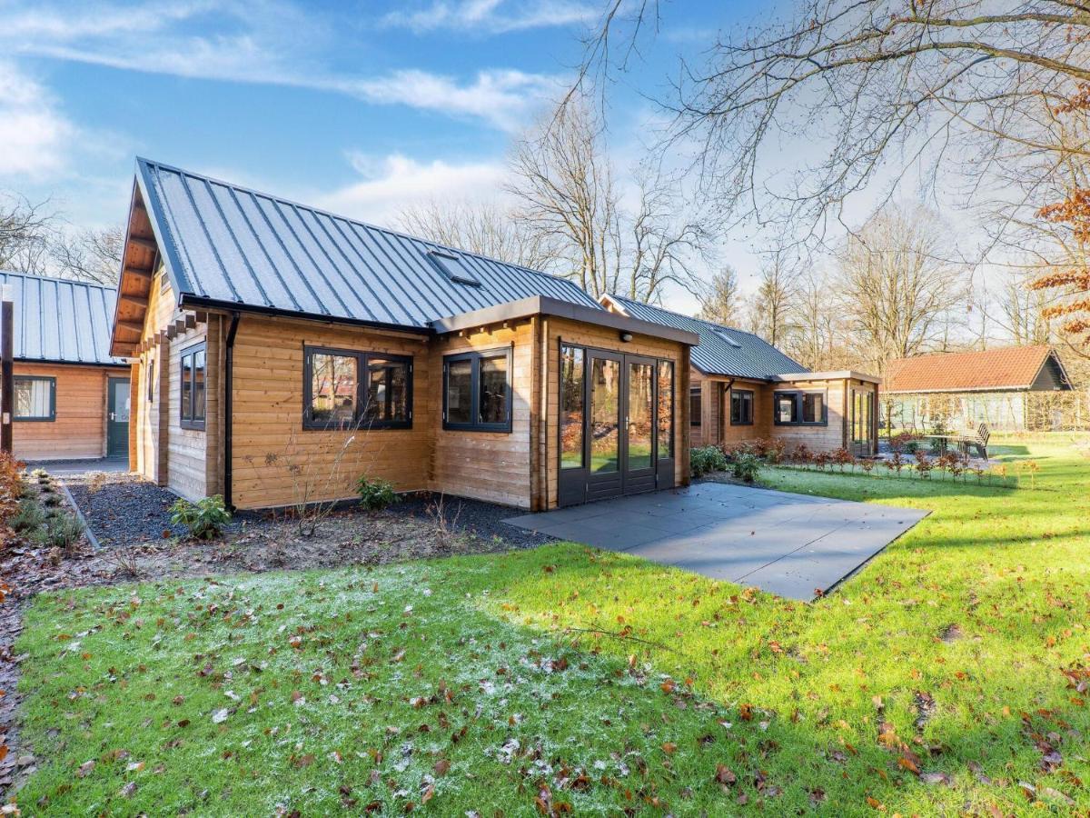 Cosy Wooden House Amid Woods In Soesterberg Utrecht Esterno foto